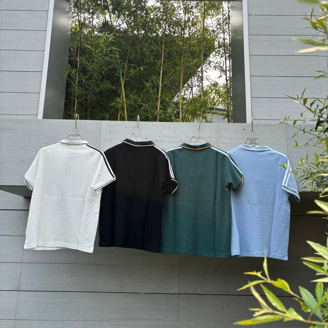Chip version 𝟬𝟱𝟰𝟰𝟳# Exclusive real shot/difference between various stolen pictures and online picture versions on the market [𝗔𝗱𝗶𝗱𝗮𝘀Adidas clover chest embroidery for men and women Same Style𝗩 collar short sleeves] ✅Full set of 1:1 customized accessories ➕Customized three-label ➕𝗬𝘂𝗮𝗻 version hang tag ➕𝗹𝗼𝗴𝗼 packaging bag🔥 ➕Scan the tag to enter the official website. ✅Top Original version, ins Xiaohongshu Dewu Kuaishou and many bloggers wear it. ✅Adidas is a rare V-neck with no buttons, personalized setting and generous temperament, showing the elegance at a glance. ✅Three standards are customized with 270g waffle original Authentic custom-made imported fabrics for the watch, and the overall tailoring adopts three-dimensional structure tailoring! Ergonomically designed, more flexible when wearing! The cut is streamlined and streamlined, allowing you to move flexibly with your body! Integrates functionality, beauty and durability! Suitable for business, travel, leisure and many other occasions! ⭕The high version of the best products🐮is different from the junk products in the market🗯️The same picture but different prices means different versions. ❌Don’t be fooled by the same copywriters and pirated pictures from outside that mix and distribute high-luxury pictures at low prices. After comparing the quality, you will know where the gap is. Don’t lie. I don’t guarantee that my products are the cheapest, but I definitely guarantee that they are worth every penny of your hard-earned money! ‼ ️We don’t slash prices or lower prices, we supply products with care and only make high-end versions!!! Breasts Jimei must see the details of my home clearly, the pictures of my home are all taken by the owner himself❤️ Color: Light Blue. Size S-XXL